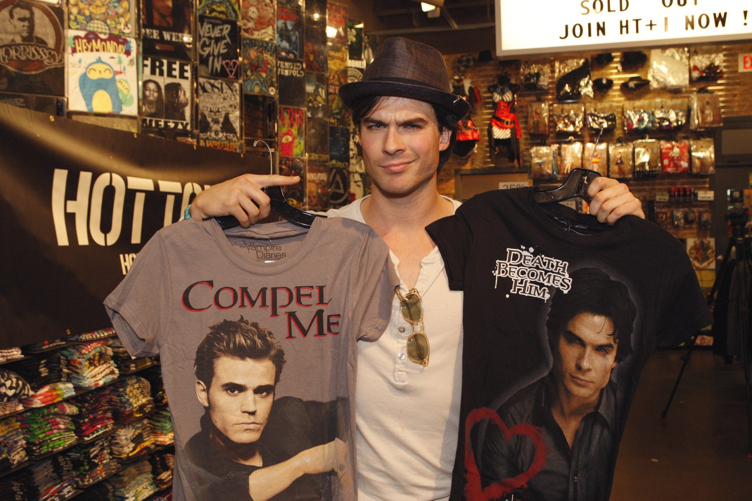 Vampire Diaries Hot Topic Tour